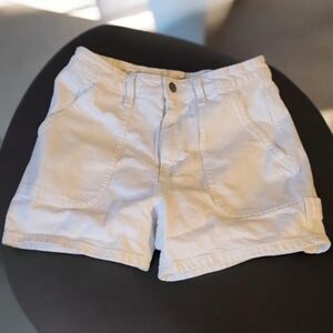 Universal Thread Women's 2 White Cargo Shorts Vacation Summer